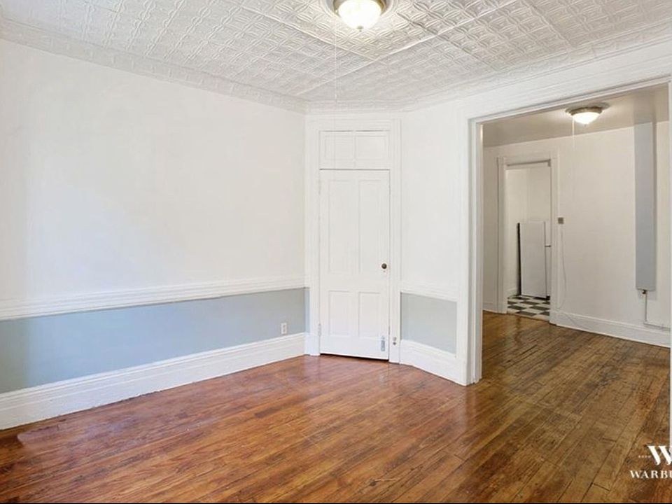 2nd image of 232 E 26th St APT 12