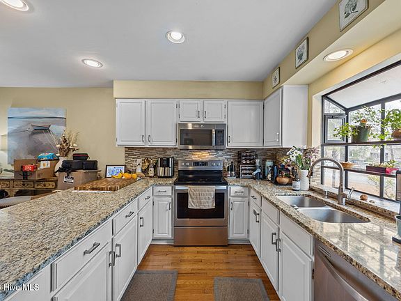 5th image of 10051 Windward Drive