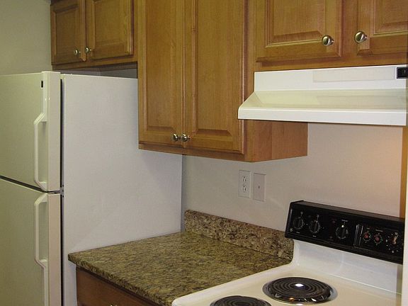 4th image of 23875 David Dr Unit 205
