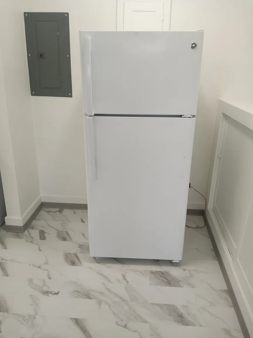 Studio, 373 sqft, $895 — Photo 3