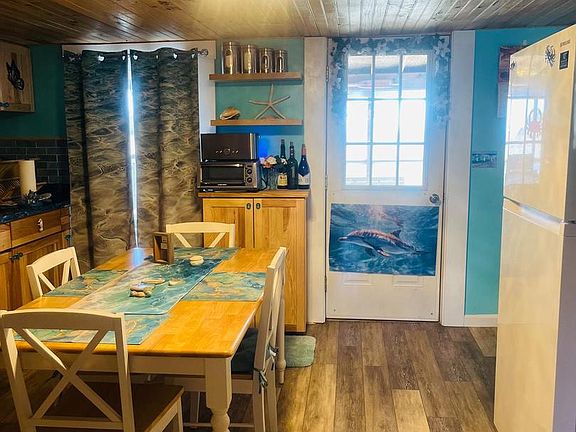 4th image of 1511 Crocheron Rd