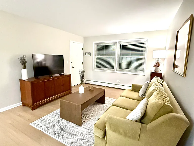 406 Franklin Ave #2A — Photo 2