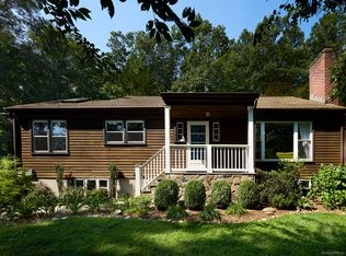 3 Pomperaug Rd, Sandy Hook, CT 06482