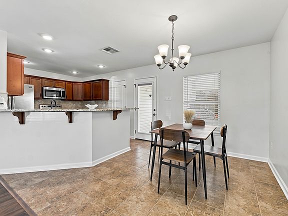 4th image of 15592 Magicstone Ave