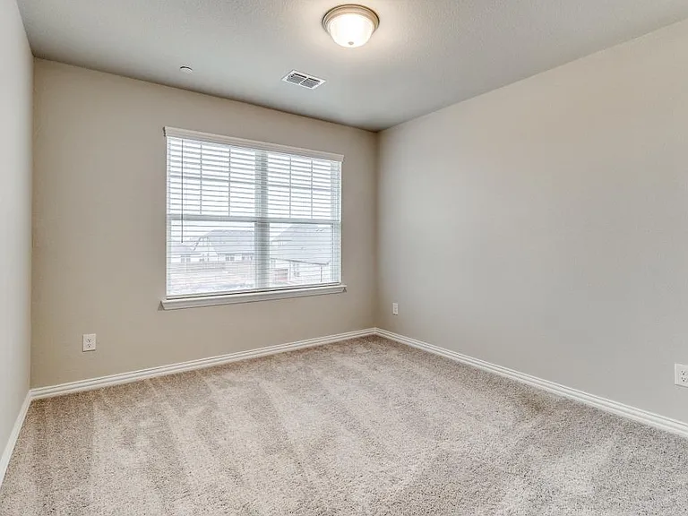 3740 Paradise Way — Photo 10