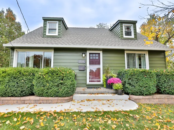 5928 Cottage Dr, Des Moines, IA 50311