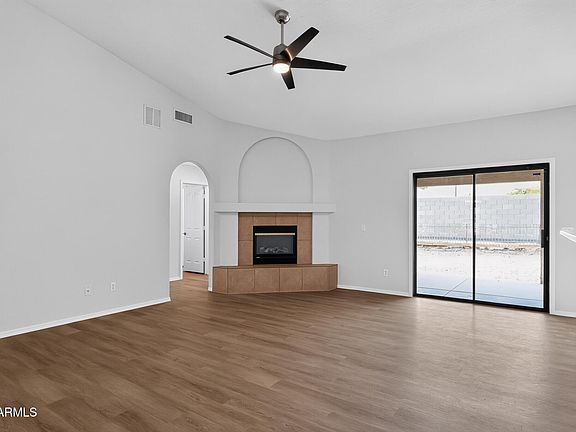 3rd image of 9001 S 7TH Drive