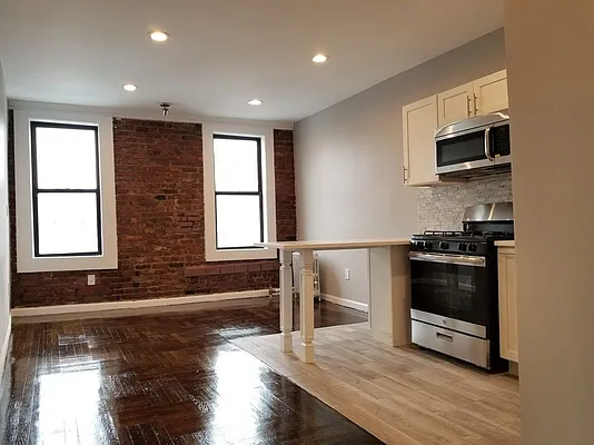 Rented by Bruma Realty LLC | media 1