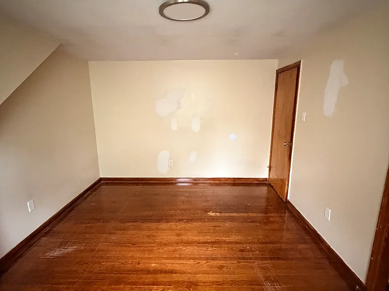 18 Townsend Ave — Photo 20