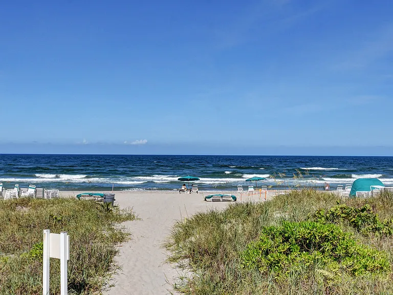 4301 N Ocean Blvd #507 — Photo 91