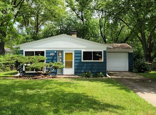 103 Center Rd, Streamwood, IL 60107