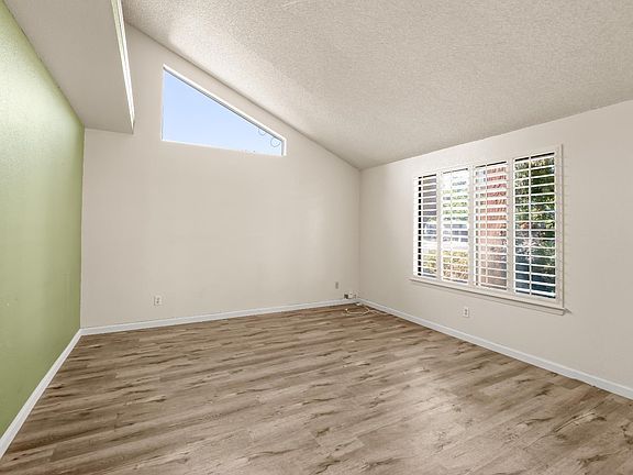 2nd image of 5109 W Menlo Ave