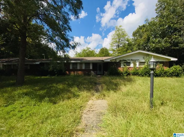 605 Magnolia Ave, Hartford, AL 36344