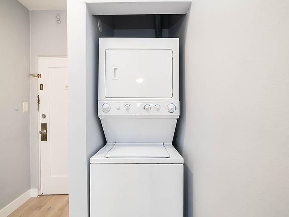 5th image of 3710 E Broadway #1