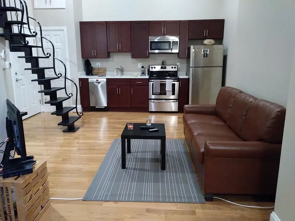 511 Park Ave #1B