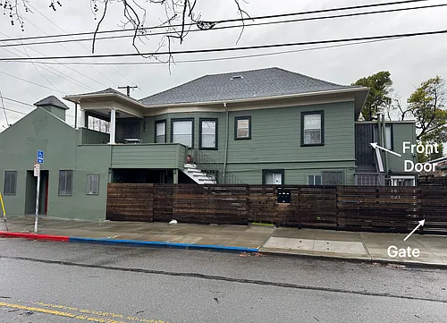 3094 King St Photo 1