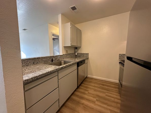 3337-3339 La Canada Dr #E