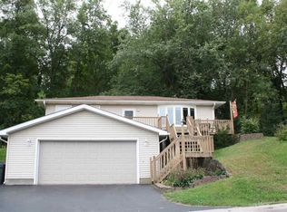 9567 N Thompson St, Colona, IL 61241