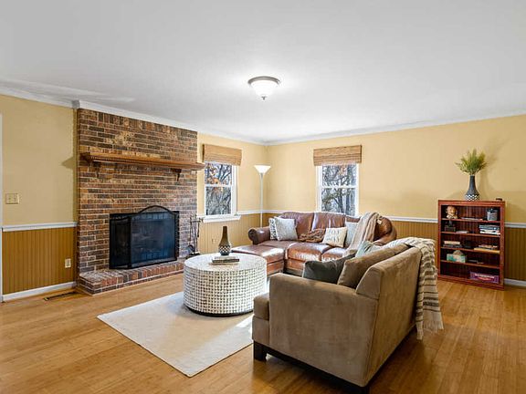 4th image of 1803 Mountain Bay Dr