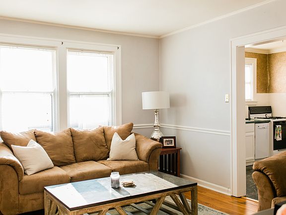4th image of 2117 Cathedral Ave #2