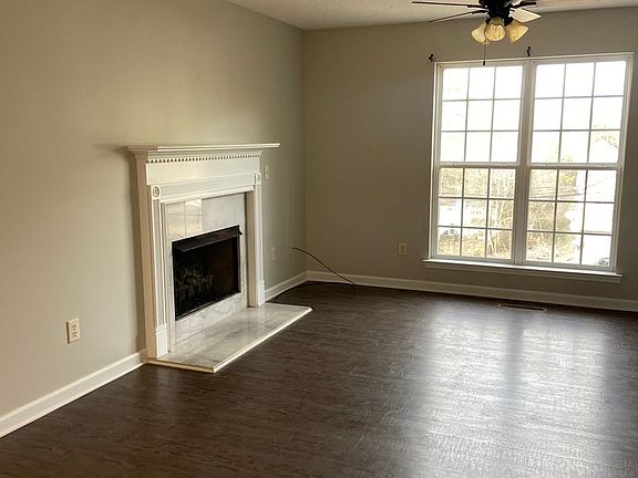 2nd image of 1737 Molly Ln