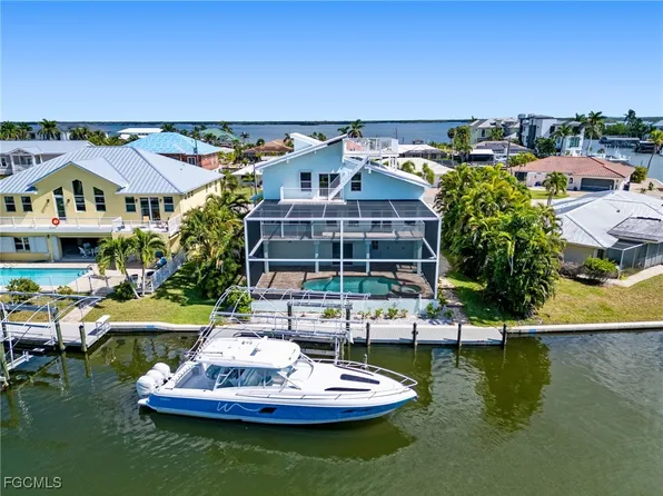 26 Palmview Blvd, Fort Myers Beach, FL 33931