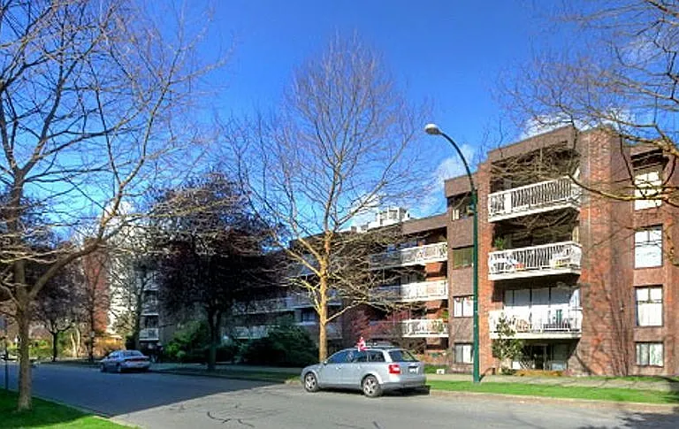 1655 Nelson St #118 — Photo 2