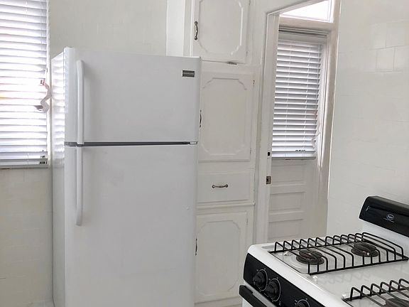 4th image of 9622 W Olympic Blvd