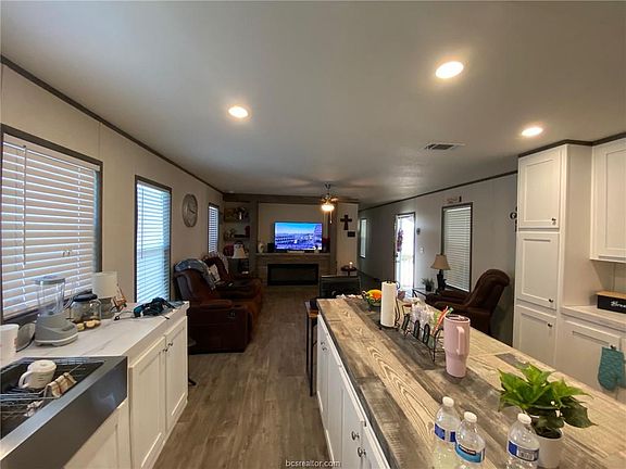 3rd image of 107 Ridgeview