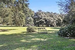 2nd image of 6801 Fleur De Lis Dr