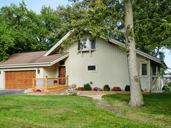 9041 Delphia Ave, Des Plaines, IL 60016