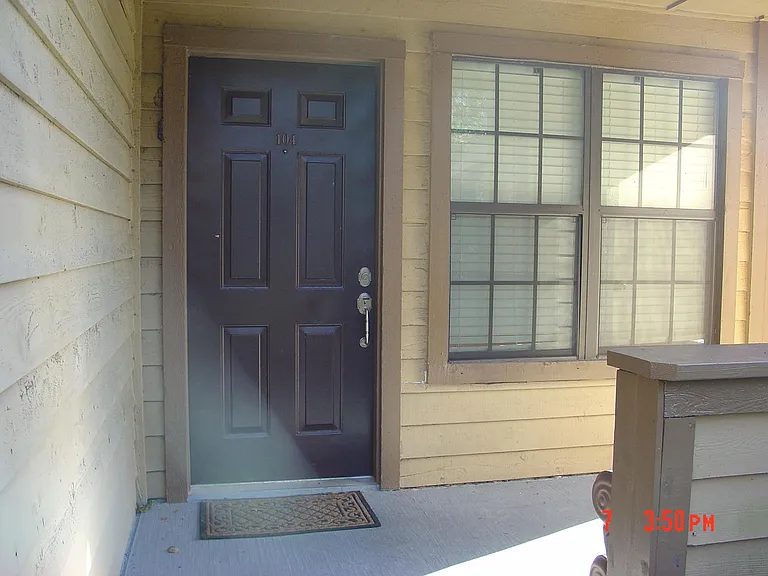 385 Woodside Dr — Photo 8