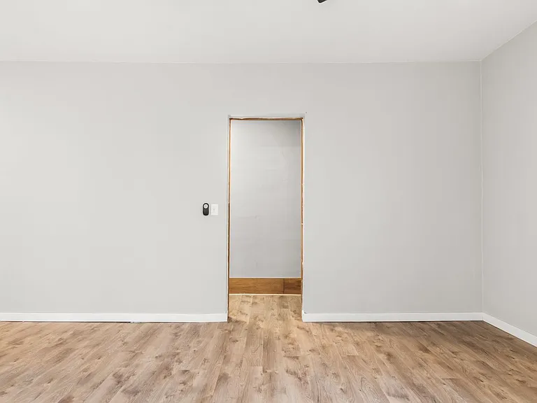 1216 Williamson St — Photo 10