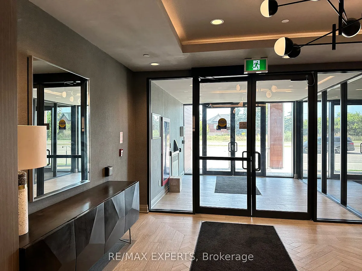 Building Photo - 95 Dundas St W #206