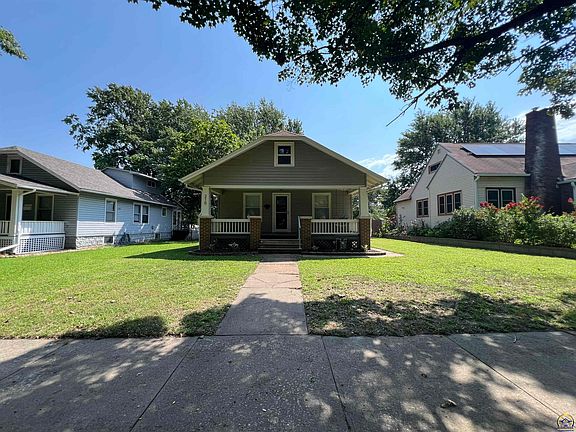2nd image of 210 SW Kendall Ave