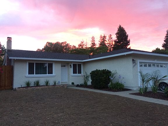 3rd image of 1950 Tanglewood Ln