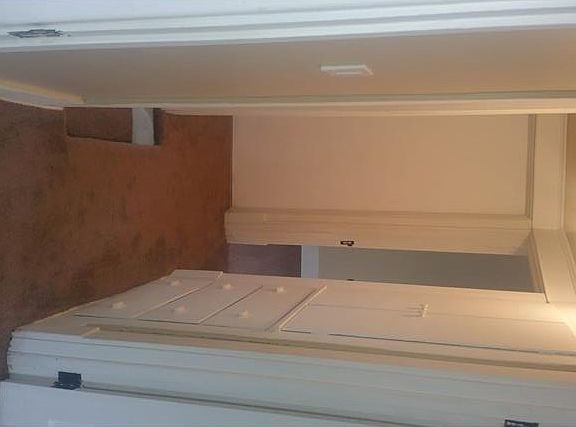 3rd image of 1094 N Main St