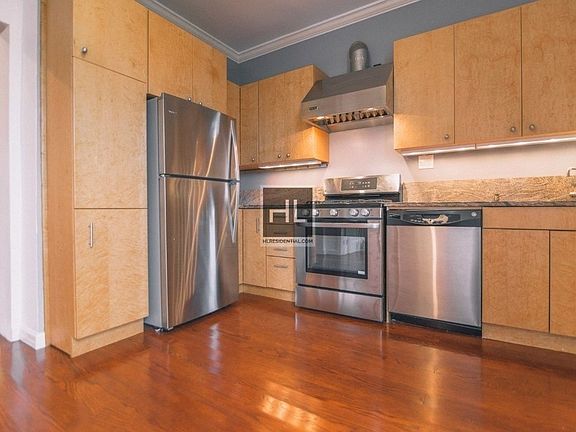 5th image of 3604 36th Ave #2
