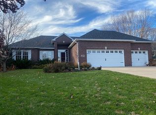 10601 Amery Cir, Inver Grove Heights, MN 55077