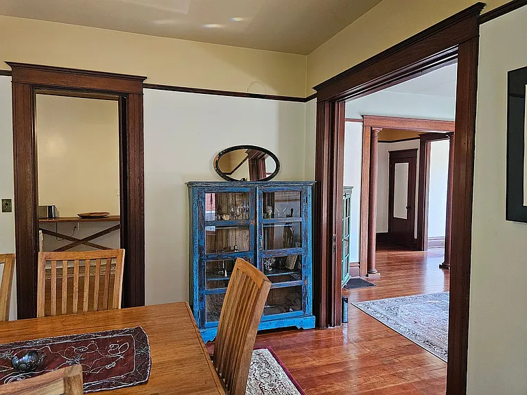 307 NE Graham St — Photo 8
