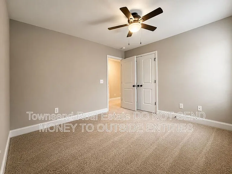 621 Blawell Cir — Photo 25