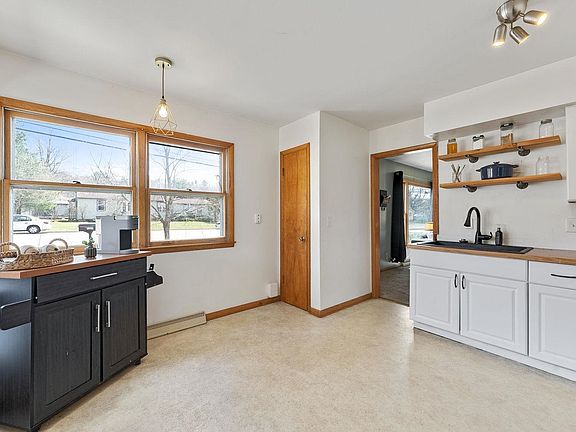 4th image of 1235 River Rd