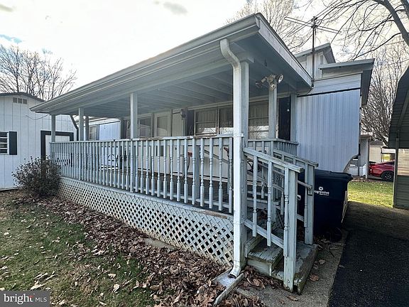 2nd image of 32 Shippensburg Mobile Est