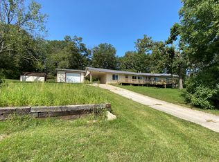 2830 W Renns Lake Rd, Jefferson City, MO 65109