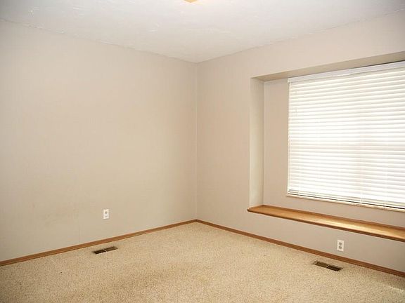 5th image of 2812 N Harvard Ave