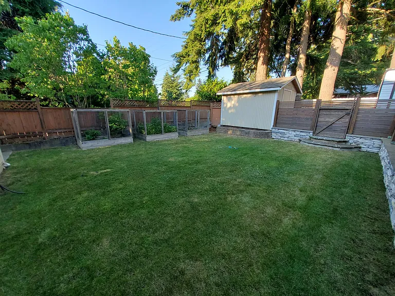 15559 Greenwood Ave N — Photo 32