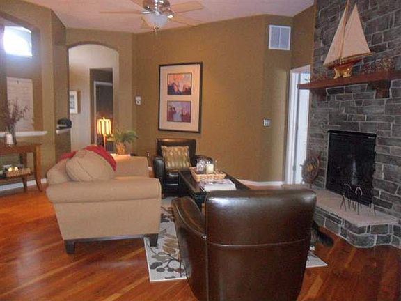 3rd image of 22687 Timberstone Dr