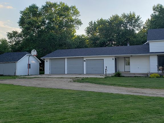 3 Car Attached Garage