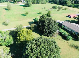 560 Glenloch Rd, Roopville, GA 30170