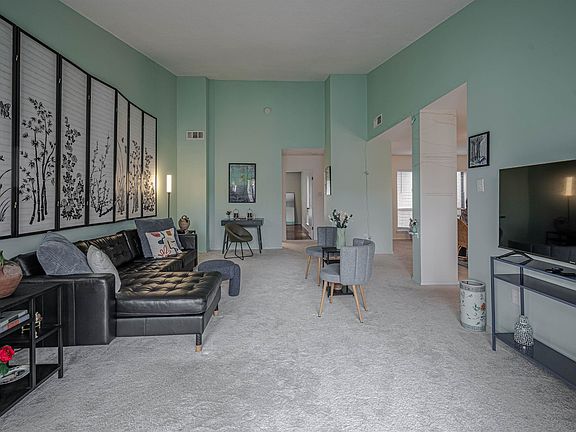 3rd image of 427 S Perkins Rd APT 2